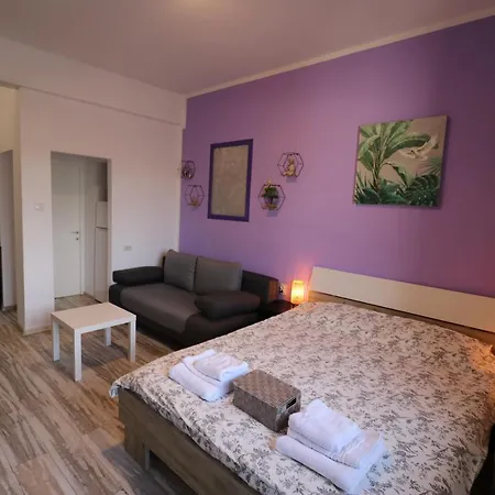Charming Cozy Studio - Old Town - Free Minibar Apartment
